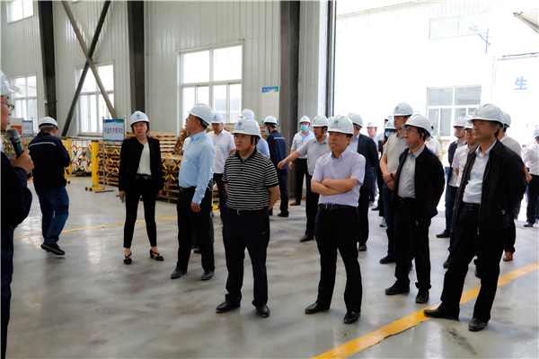 bte365集团复工复产促增添项目观摩聚会与会职员走进大秦国源三秦环保秦邦园区在榆项目