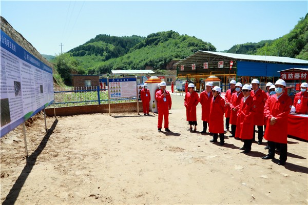 bte365集团复工复产促增添项目观摩聚会与会职员走进环保保隆生态三秦在延在铜项目