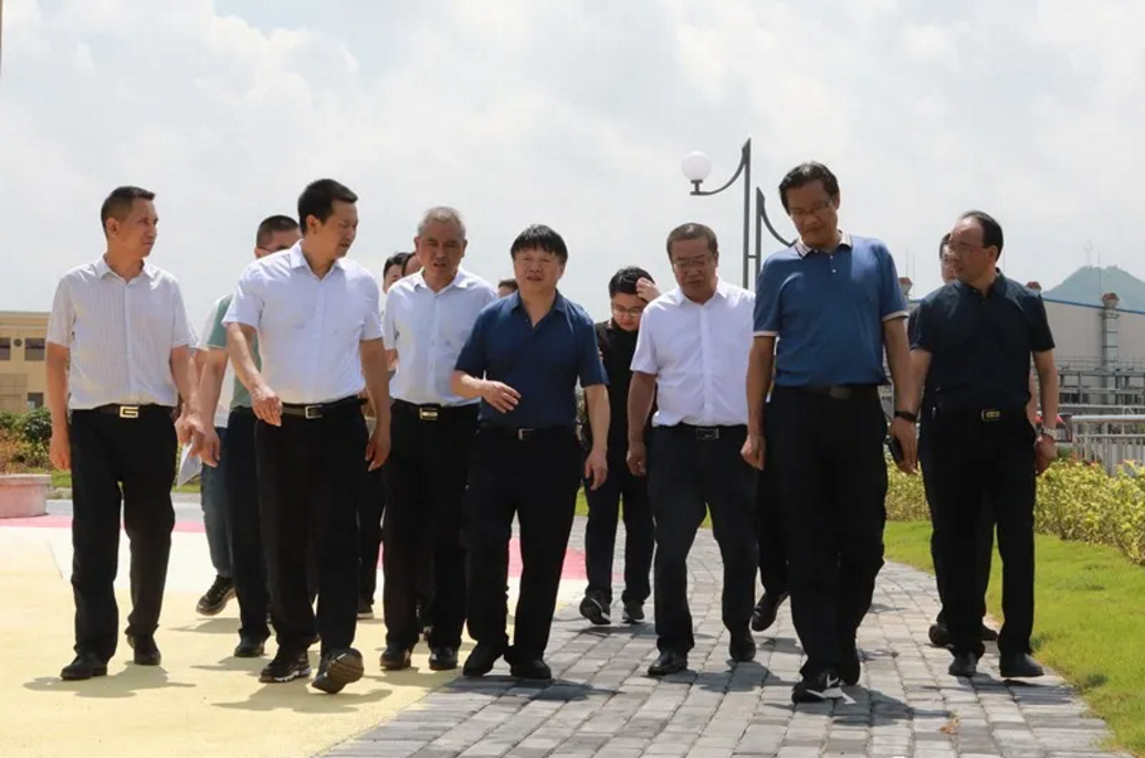 熊良虎应邀加入商洛市政府与全域污水处置惩罚项目社会资源方对接聚会