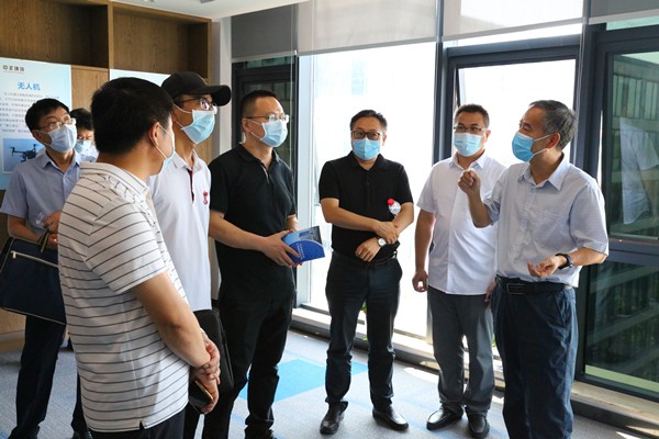 bte365集团组织观摩秦创原bte365集团立异中心