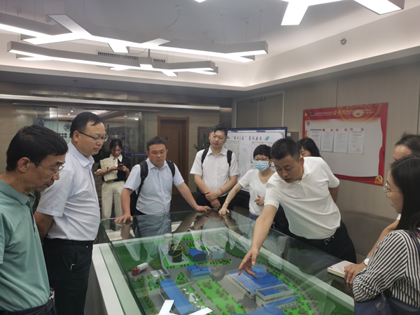 集团公司向导出席绿色能源公司与上海申能集团交流座谈会