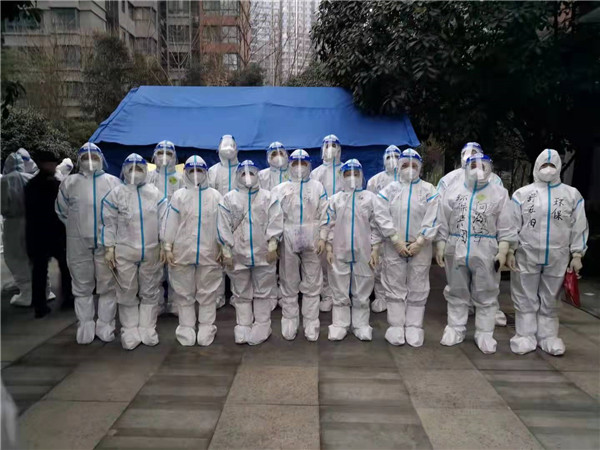 bte365集团：暂时党支部全力买通群众生涯物资包管“最后一百米”