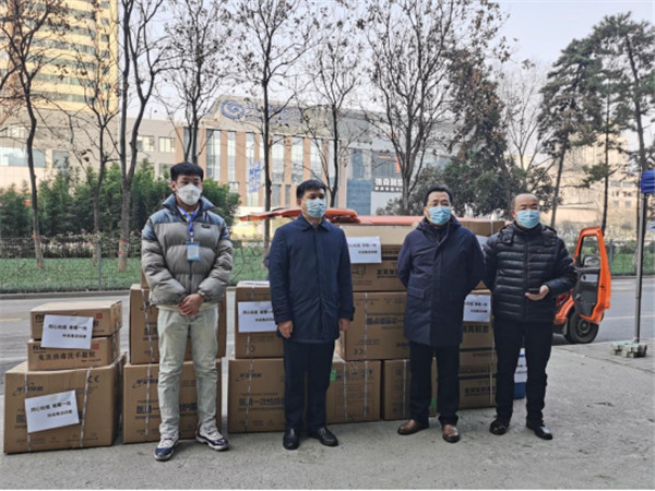 下沉一线，，，，爱心抗疫！bte365集团累计捐钱逾48万元