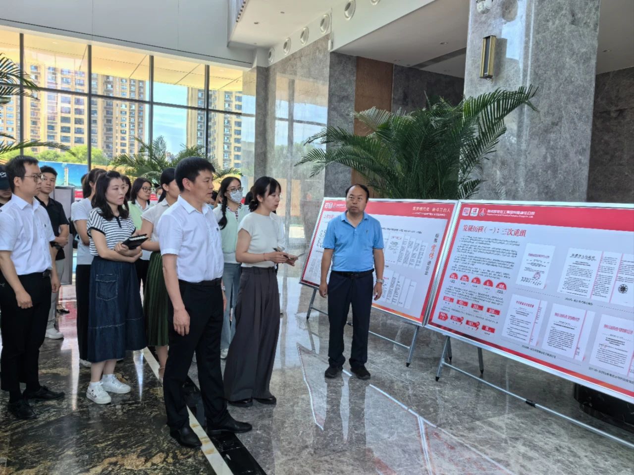 bte365集团组织旅行“档案宣传进企业”展览