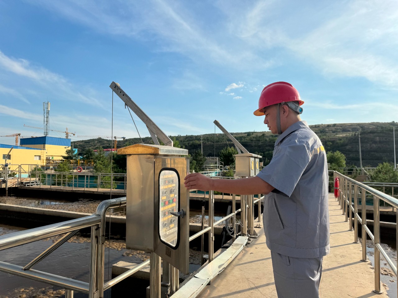 水情形公司职工贺虎荣获神木市人民政府揭晓的“2023年度生态情形；；；な虑橄冉∥宜郊摇鄙称呼