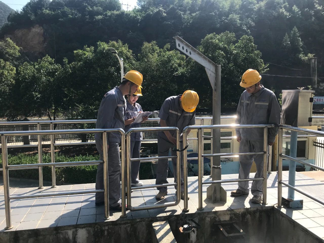 镇安公司开展中秋节前清静生产专项检查 镇安公司开展中秋节前清静生产专项检查